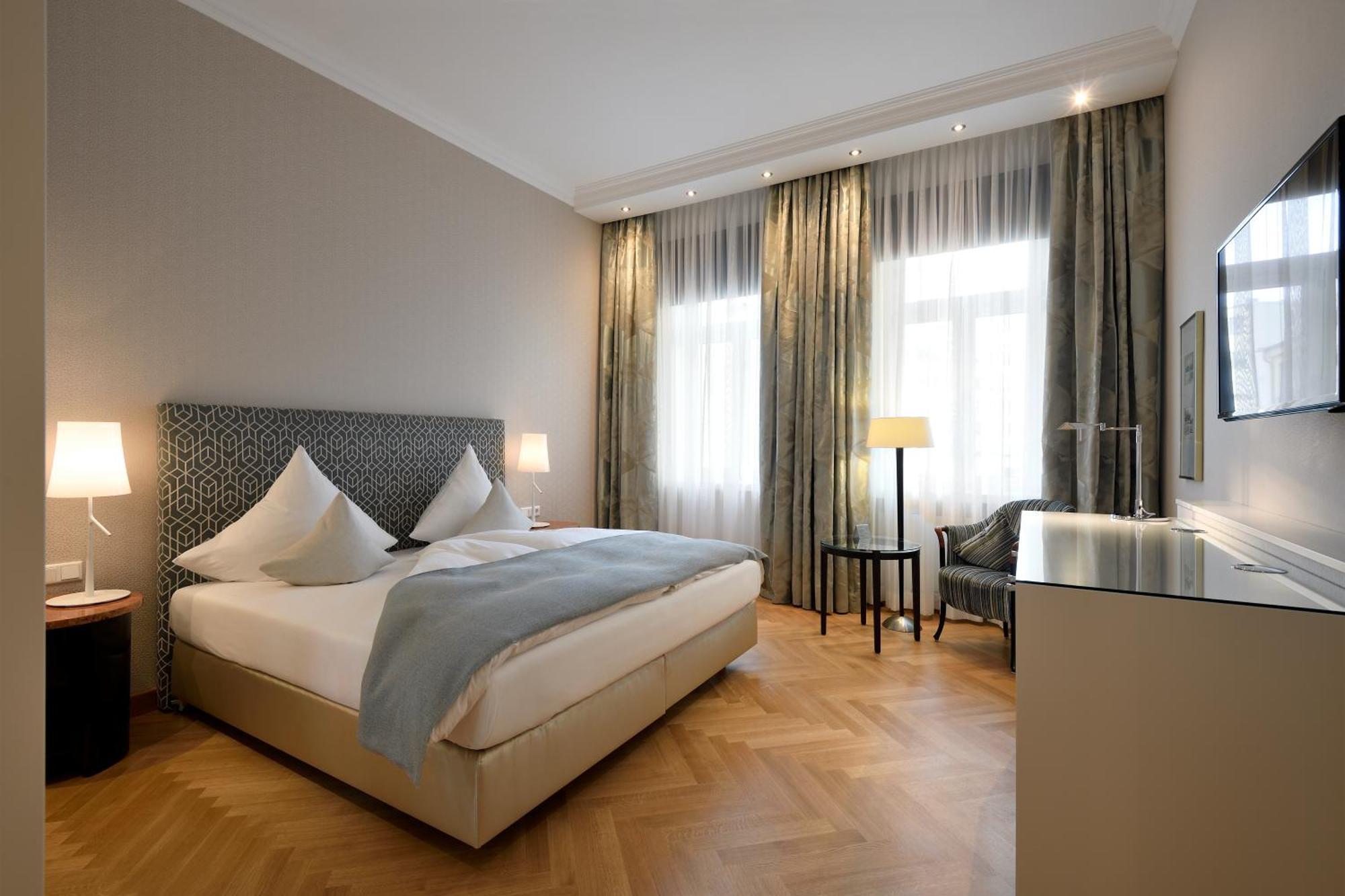 Kastens Hotel Luisenhof Hanovre Extérieur photo A room at the Hotel Axelmannstein