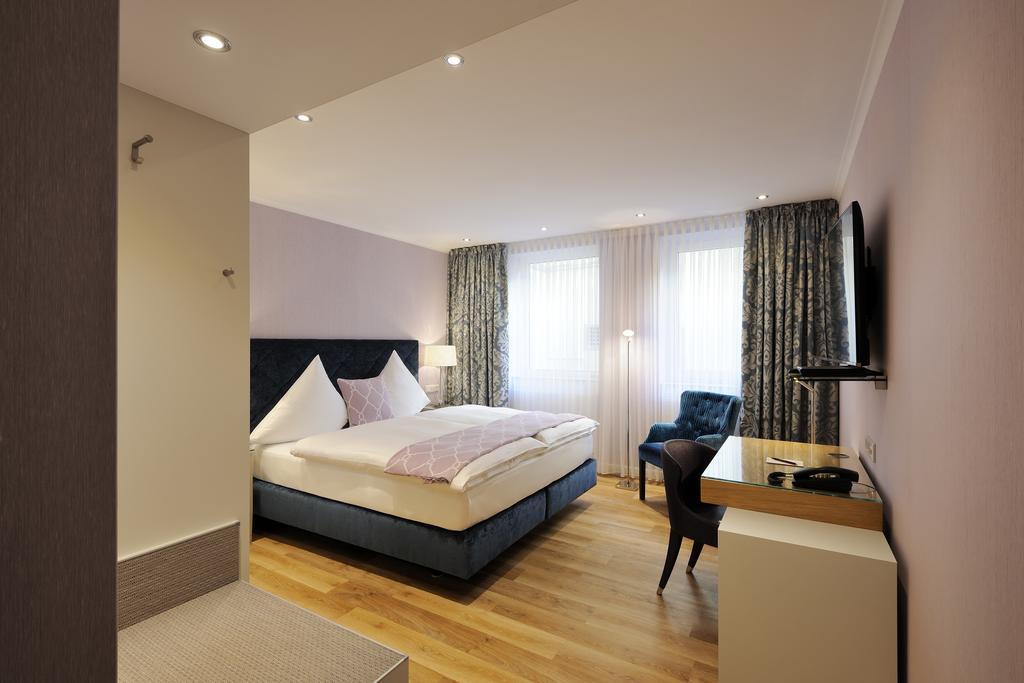 Kastens Hotel Luisenhof Hanovre Extérieur photo A room at the Hotel Axelmannstein
