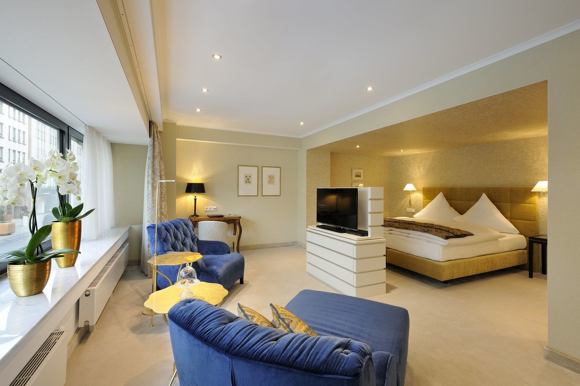 Kastens Hotel Luisenhof Hanovre Extérieur photo Suite